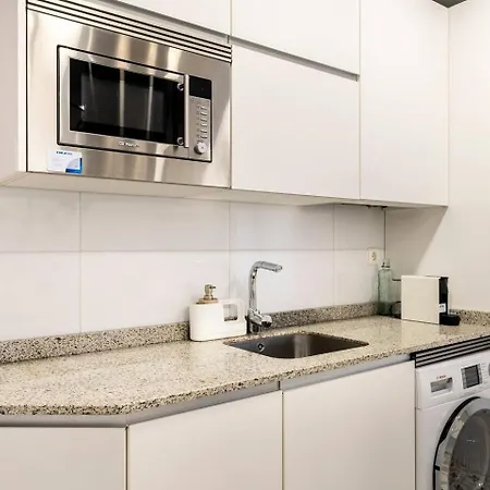 Amplio, Luminoso Y Moderno Cerca Del Casco Viejo *