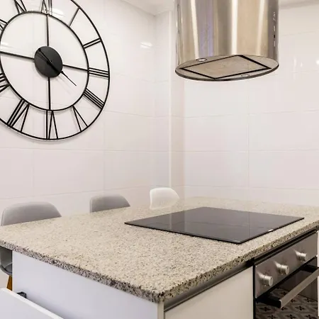 Amplio, Luminoso Y Moderno Cerca Del Casco Viejo * Bilbao