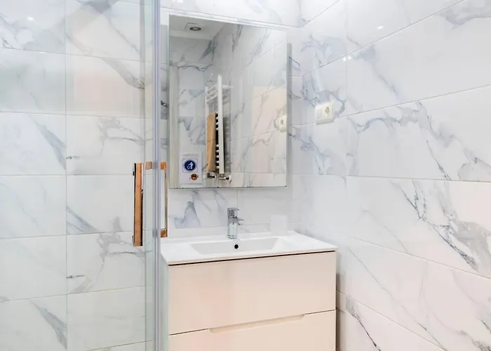 Amplio, Luminoso Y Moderno Cerca Del Casco Viejo Appartamento Bilbao