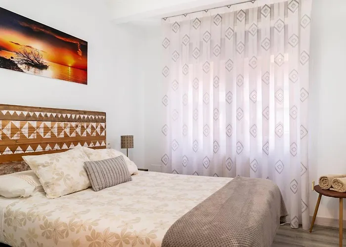 Amplio, Luminoso Y Moderno Cerca Del Casco Viejo Appartamento