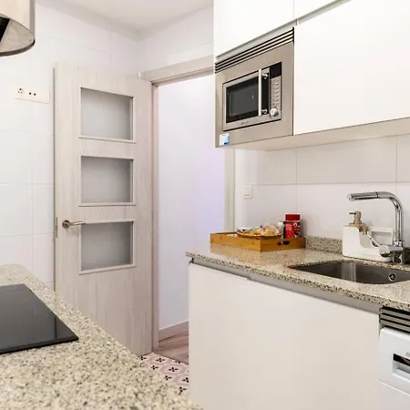 Amplio, Luminoso Y Moderno Cerca Del Casco Viejo Апартаменты *